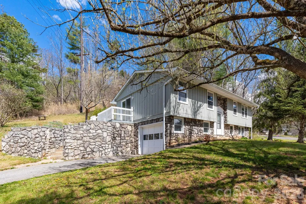 4755 US 23 Highway Mars Hill, NC 28754