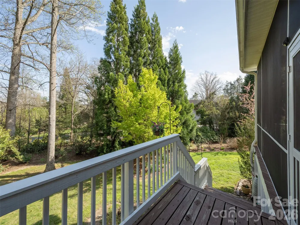 83 Towne Place Drive Hendersonville, NC 28792