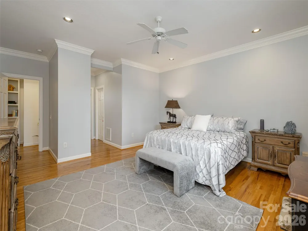 83 Towne Place Drive Hendersonville, NC 28792