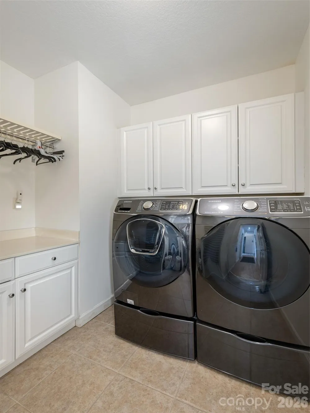 83 Towne Place Drive Hendersonville, NC 28792