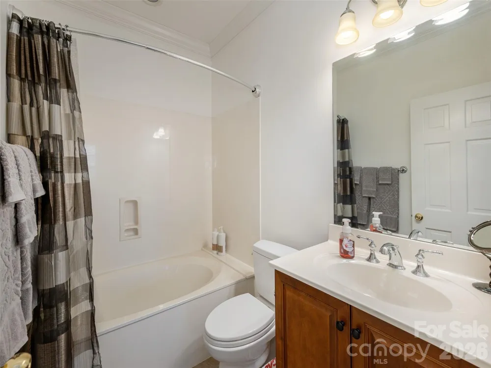 83 Towne Place Drive Hendersonville, NC 28792