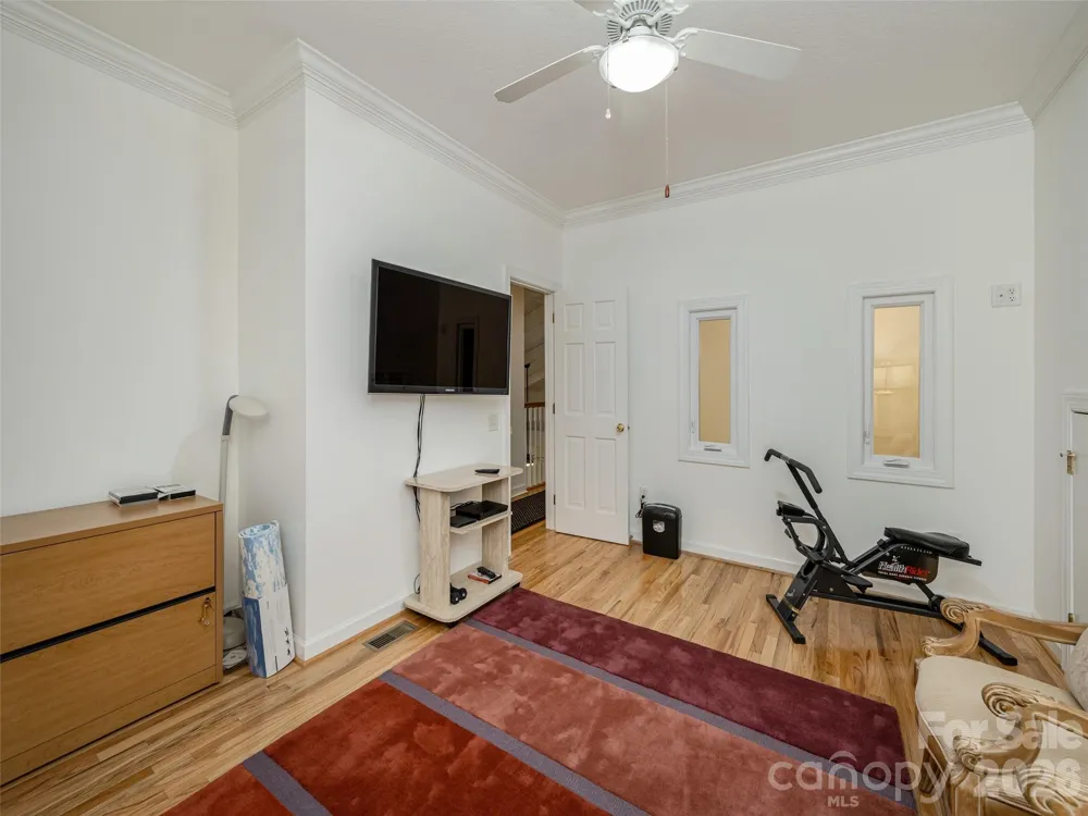 83 Towne Place Drive Hendersonville, NC 28792