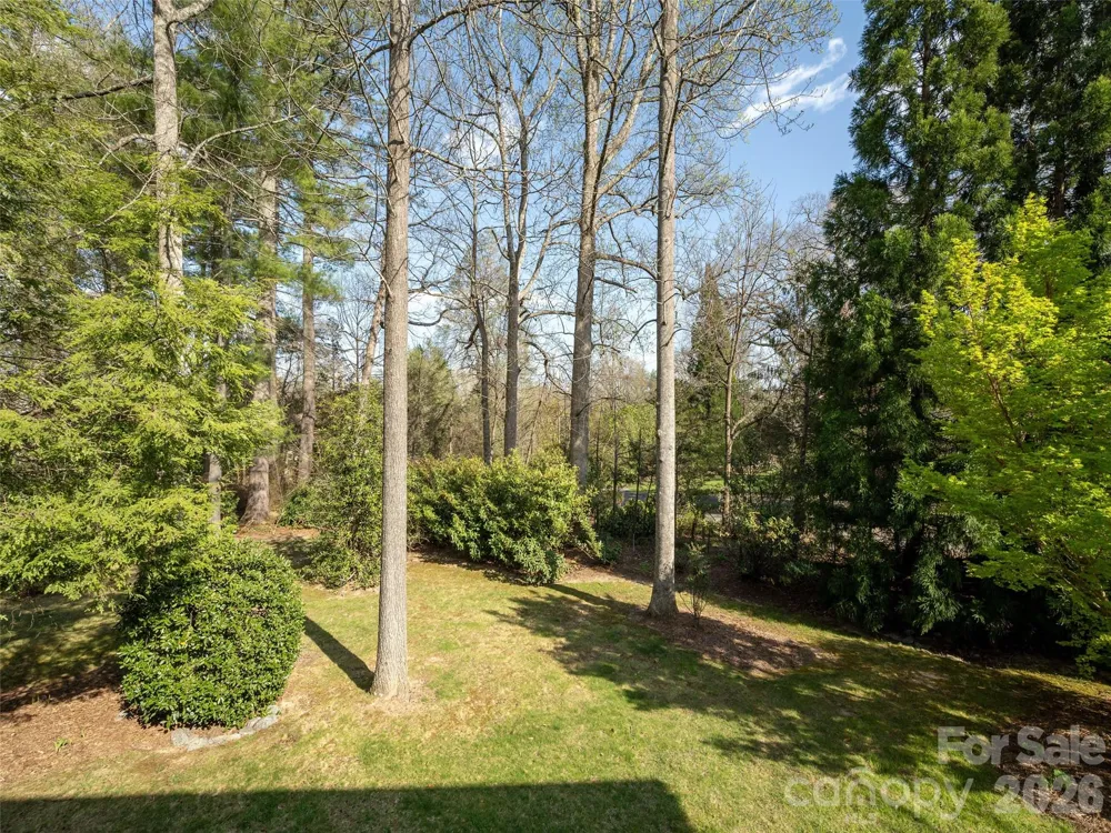 83 Towne Place Drive Hendersonville, NC 28792