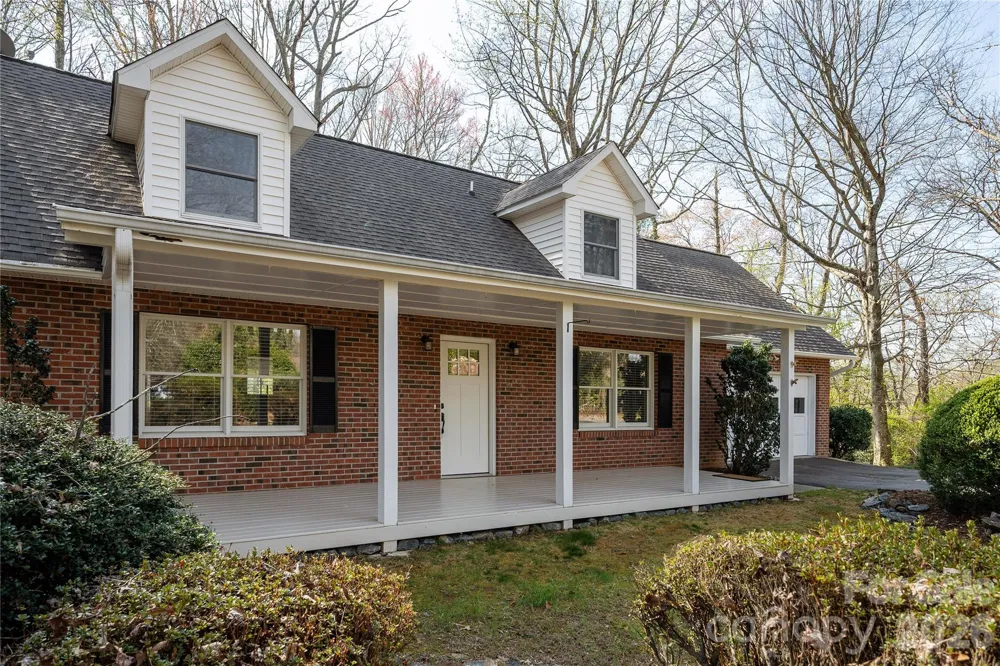 9 Justin Drive Etowah, NC 28729