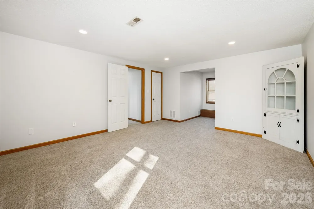 9 Justin Drive Etowah, NC 28729