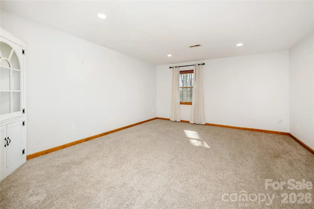 9 Justin Drive Etowah, NC 28729