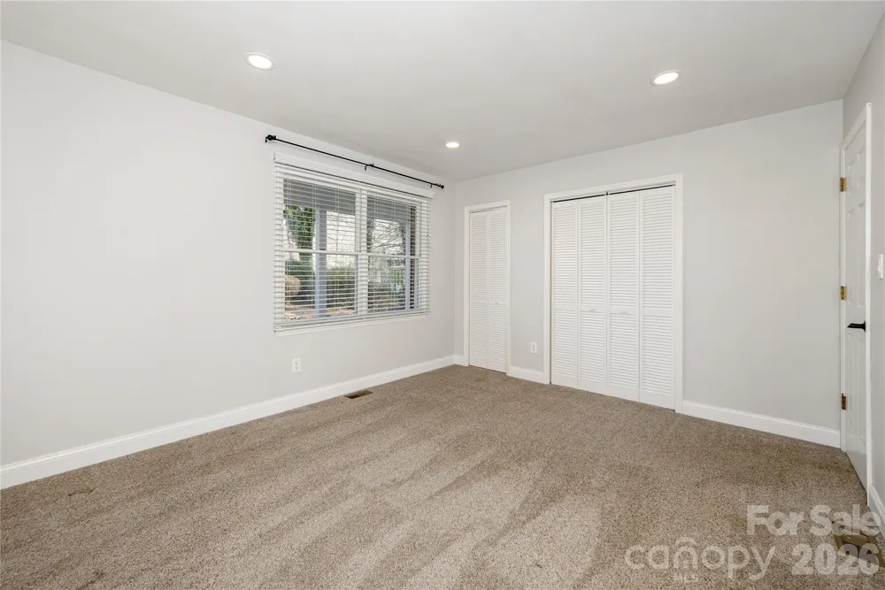 9 Justin Drive Etowah, NC 28729