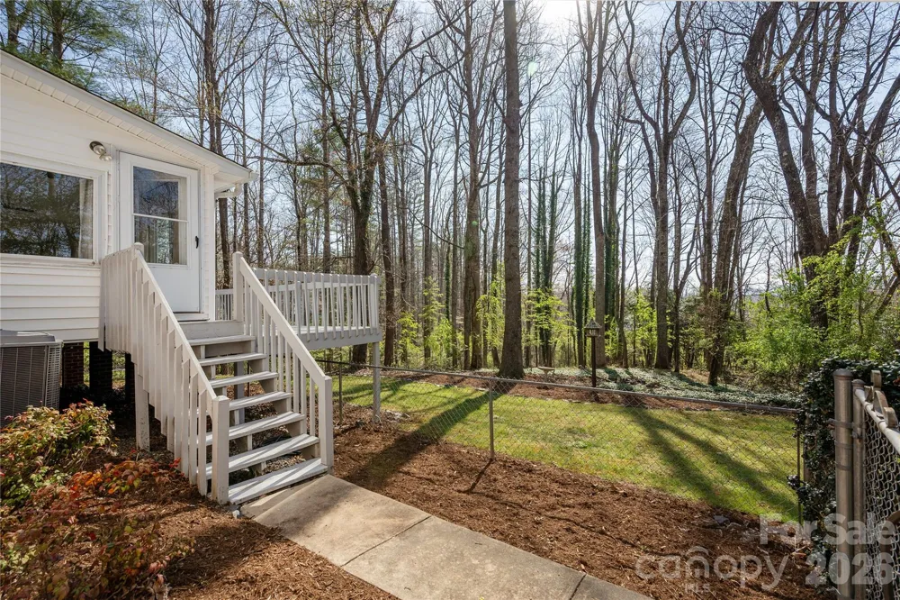 9 Justin Drive Etowah, NC 28729