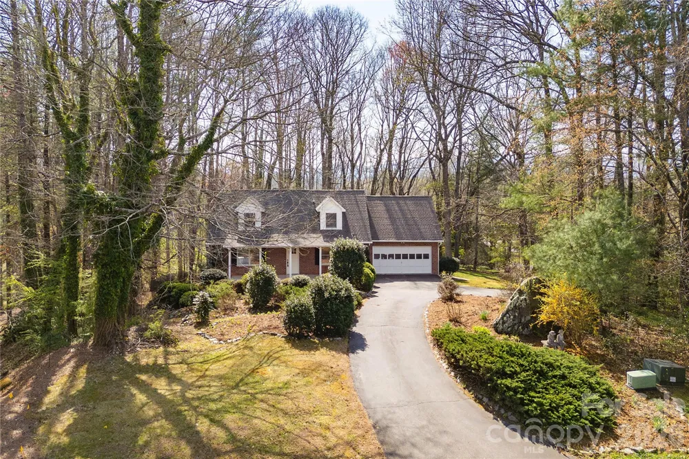 9 Justin Drive Etowah, NC 28729