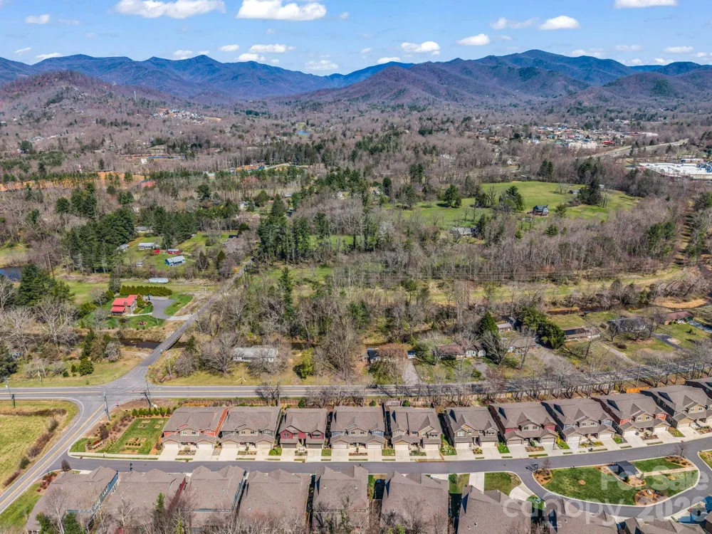 518 Sweet Birch Park Lane Black Mountain, NC 28711
