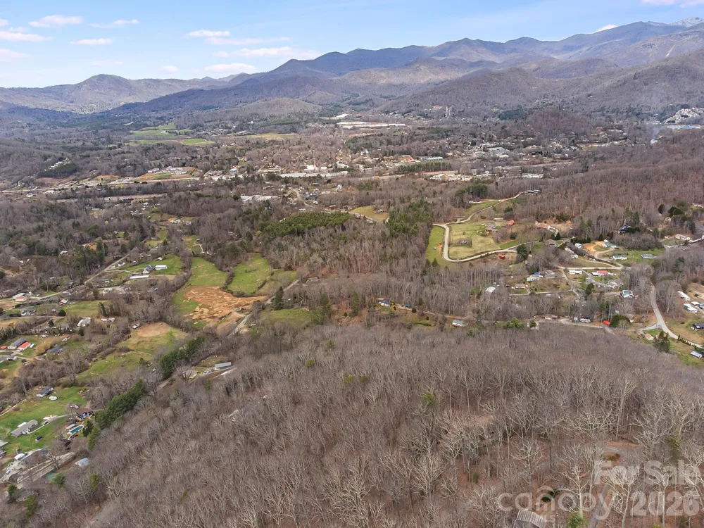 99999 Oak Ridge Road Swannanoa, NC 28778
