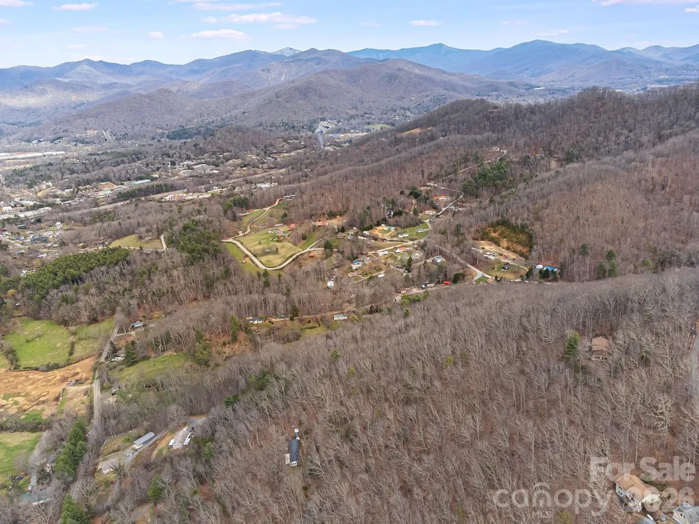 99999 Oak Ridge Road Swannanoa, NC 28778