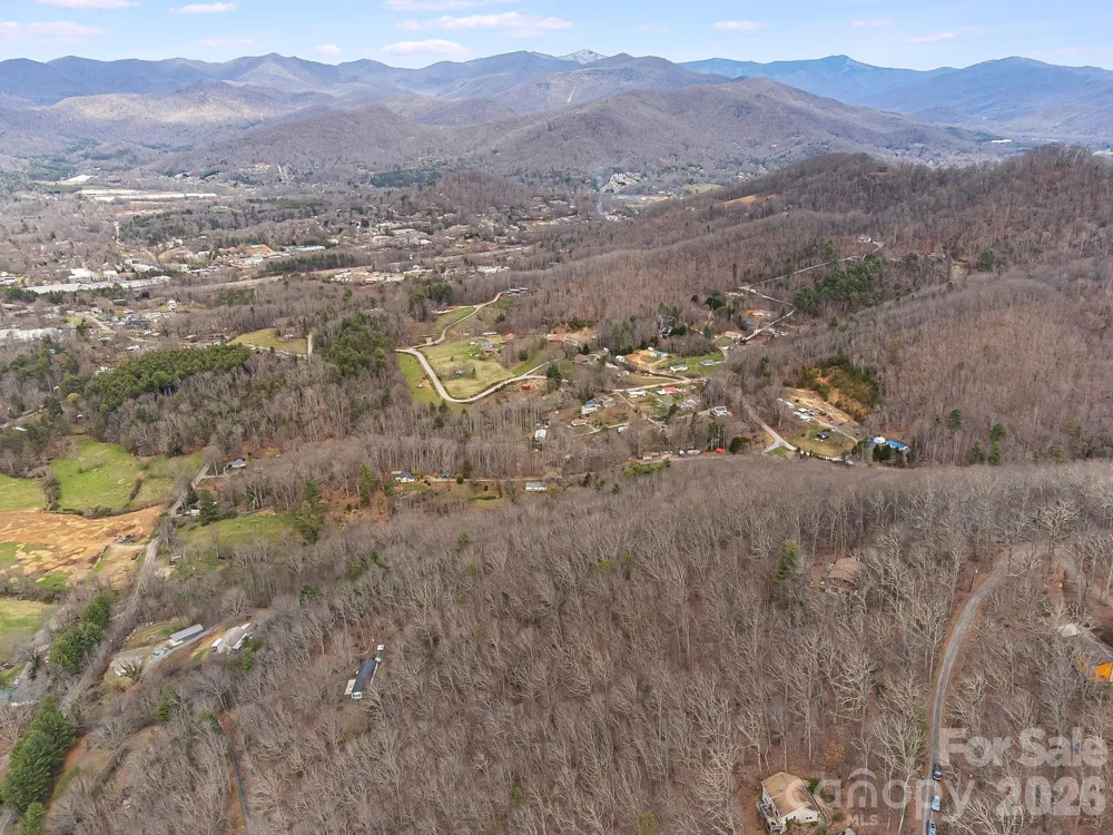 99999 Oak Ridge Road Swannanoa, NC 28778