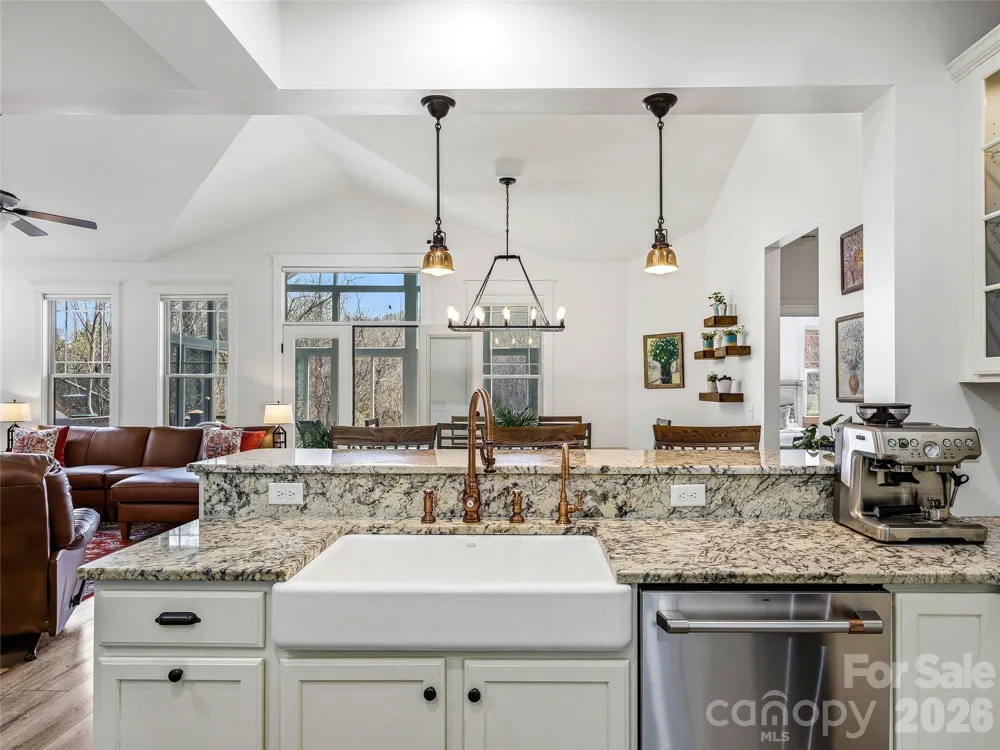 324 Fennel Dun Circle Biltmore Lake, NC 28715