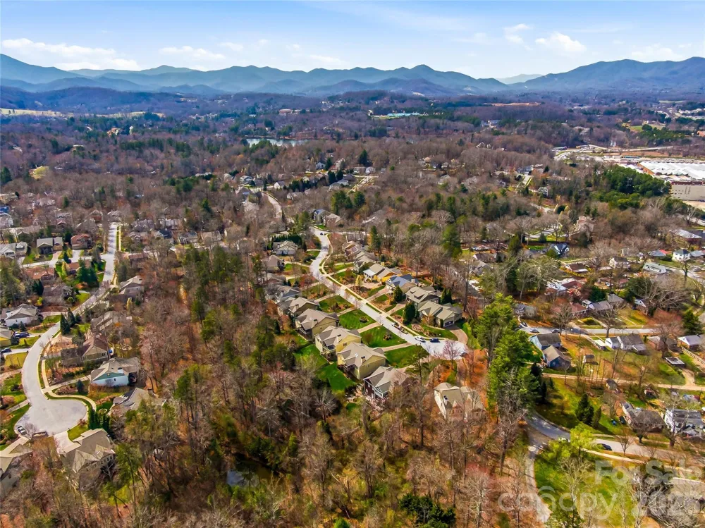 324 Fennel Dun Circle Biltmore Lake, NC 28715