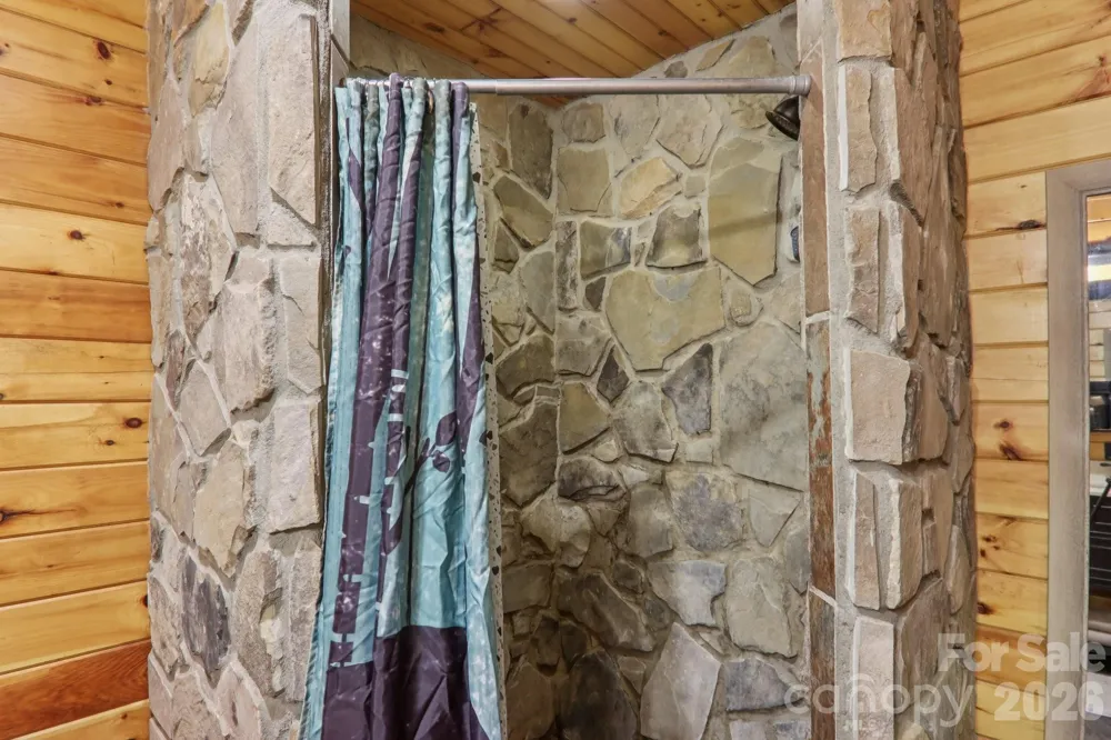 1012 Alarka Highlands Drive Bryson City, NC 28713