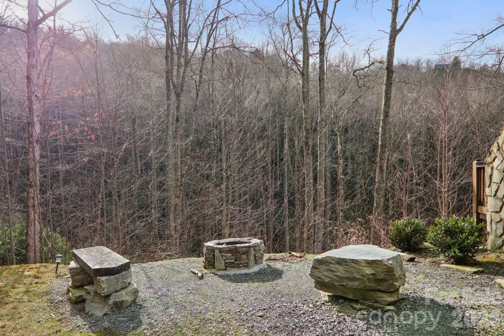 1012 Alarka Highlands Drive Bryson City, NC 28713
