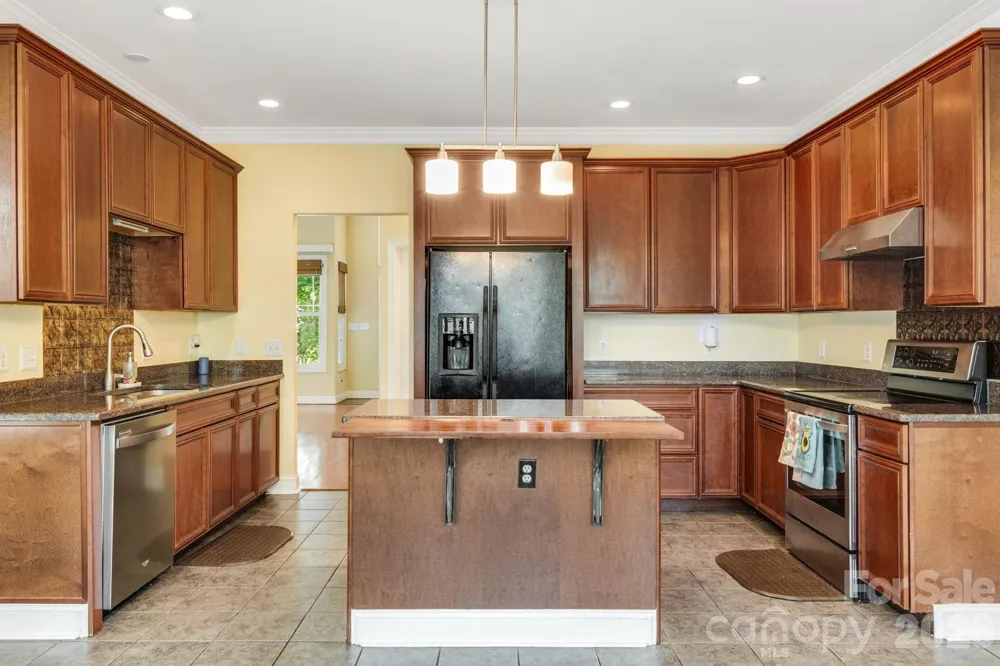4 AMARETTO DRIVE Candler, NC 28715