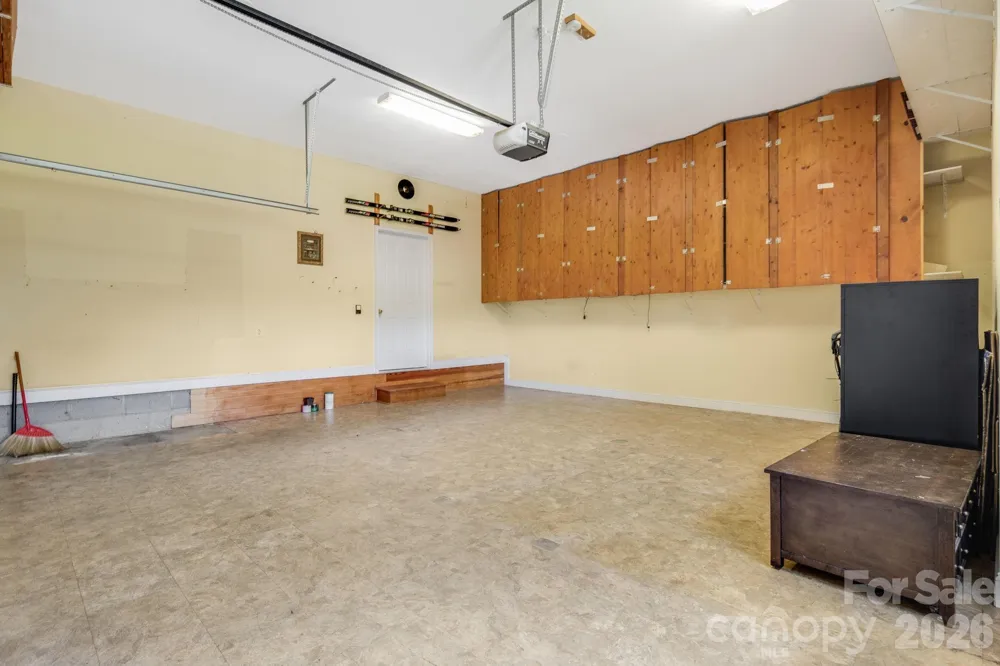 4 AMARETTO DRIVE Candler, NC 28715