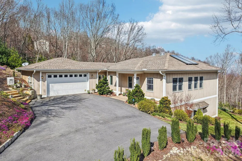 14 Chandra Lane Clyde, NC 28721