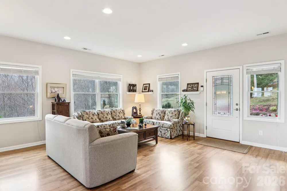 14 Chandra Lane Clyde, NC 28721