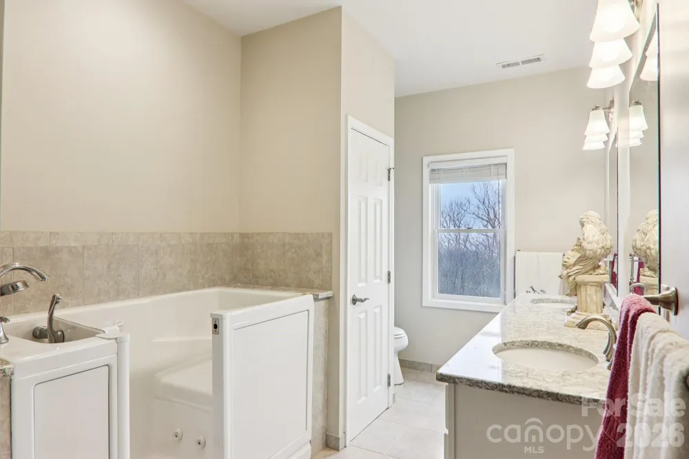 14 Chandra Lane Clyde, NC 28721
