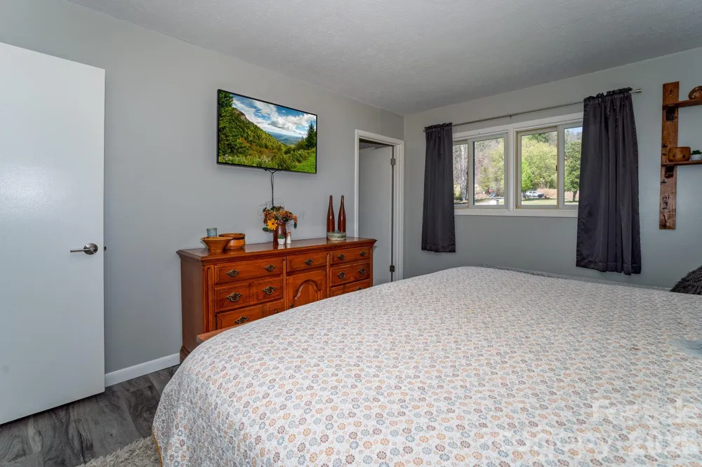 2456 Hendersonville Highway Pisgah Forest, NC 28768