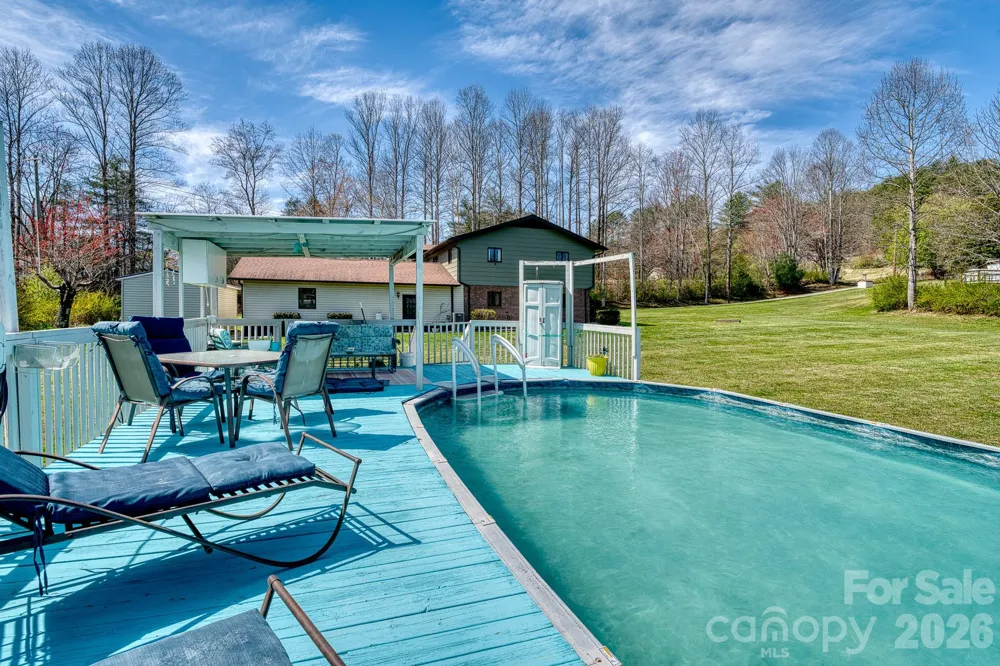 2456 Hendersonville Highway Pisgah Forest, NC 28768