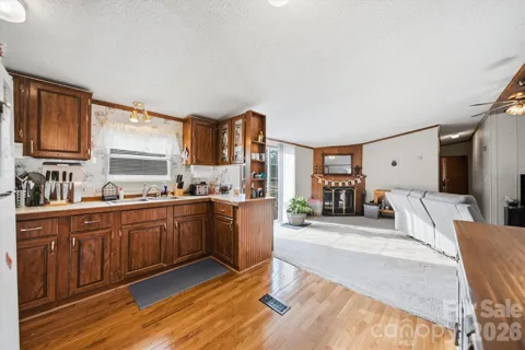 107 10th Street NE