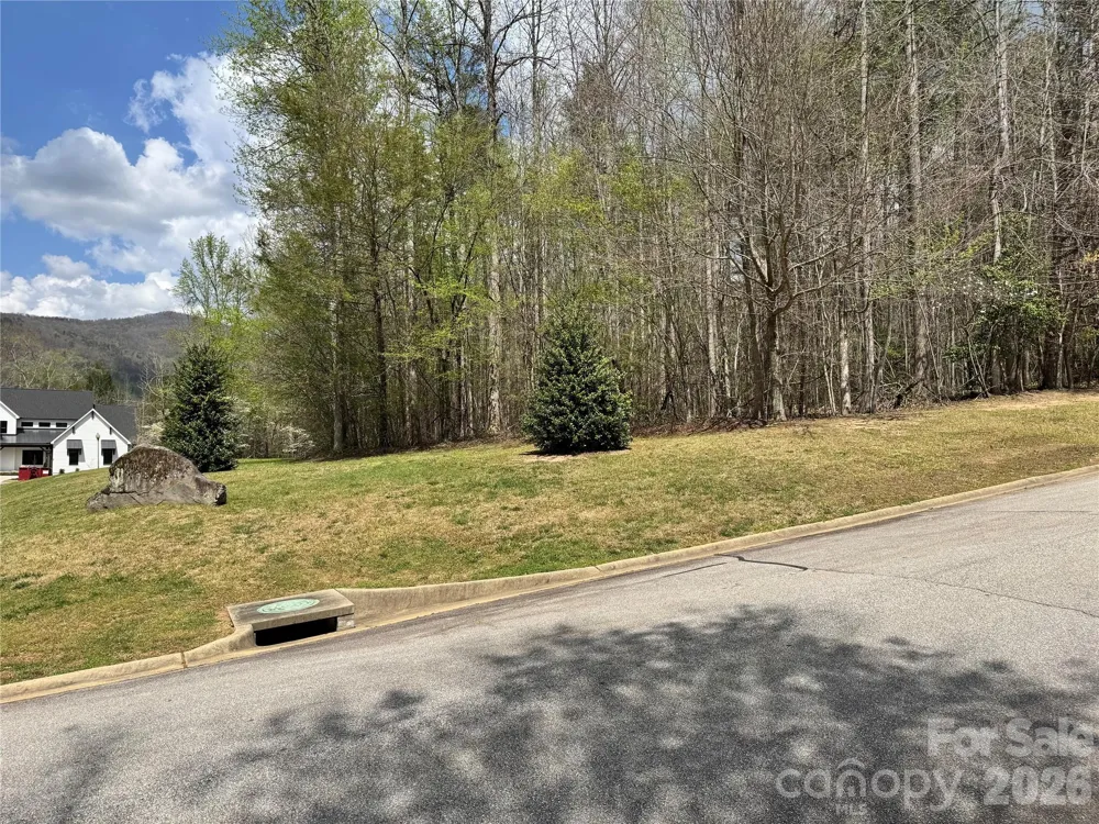 101 Autumn Leaves Way Marietta, SC 29661