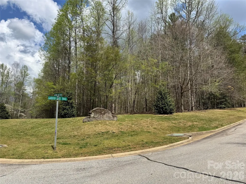 101 Autumn Leaves Way Marietta, SC 29661