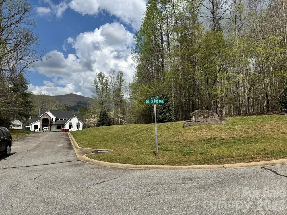 101 Autumn Leaves Way Marietta, SC 29661