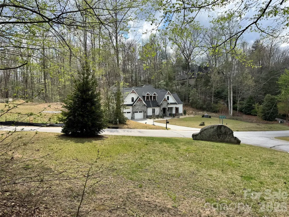 101 Autumn Leaves Way Marietta, SC 29661