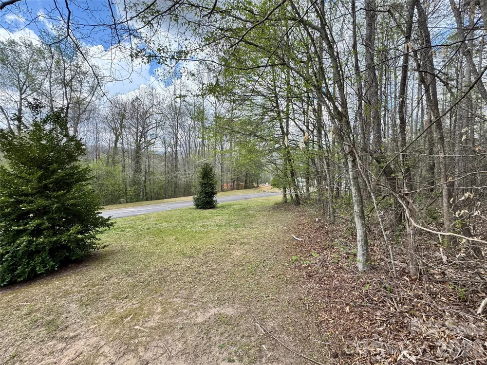 101 Autumn Leaves Way Marietta, SC 29661