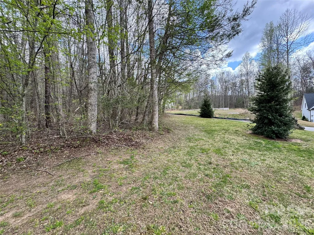 101 Autumn Leaves Way Marietta, SC 29661