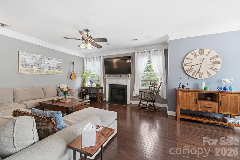 5041 El Molino Drive Charlotte, NC 28214