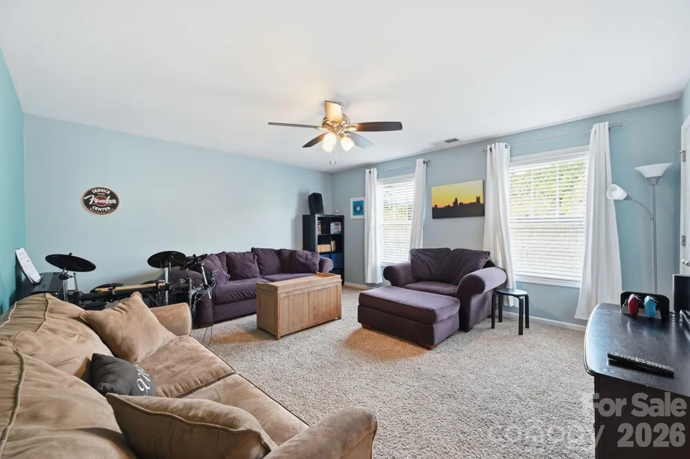 5041 El Molino Drive Charlotte, NC 28214