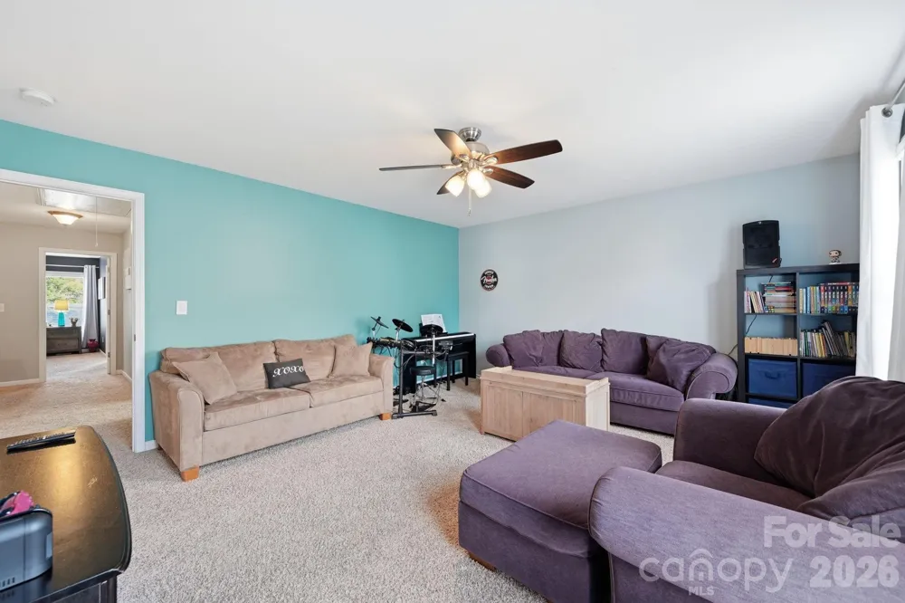 5041 El Molino Drive Charlotte, NC 28214