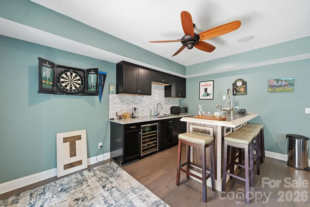 5041 El Molino Drive Charlotte, NC 28214