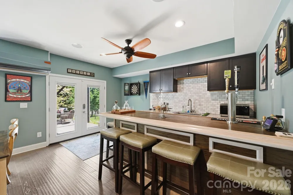 5041 El Molino Drive Charlotte, NC 28214