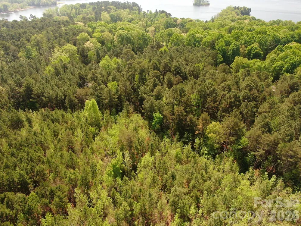 123 Summerlake Drive New London, NC 28127