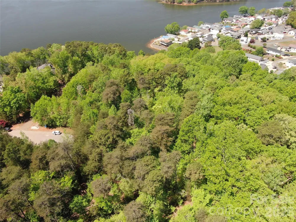 210 Kingfisher Drive New London, NC 28127