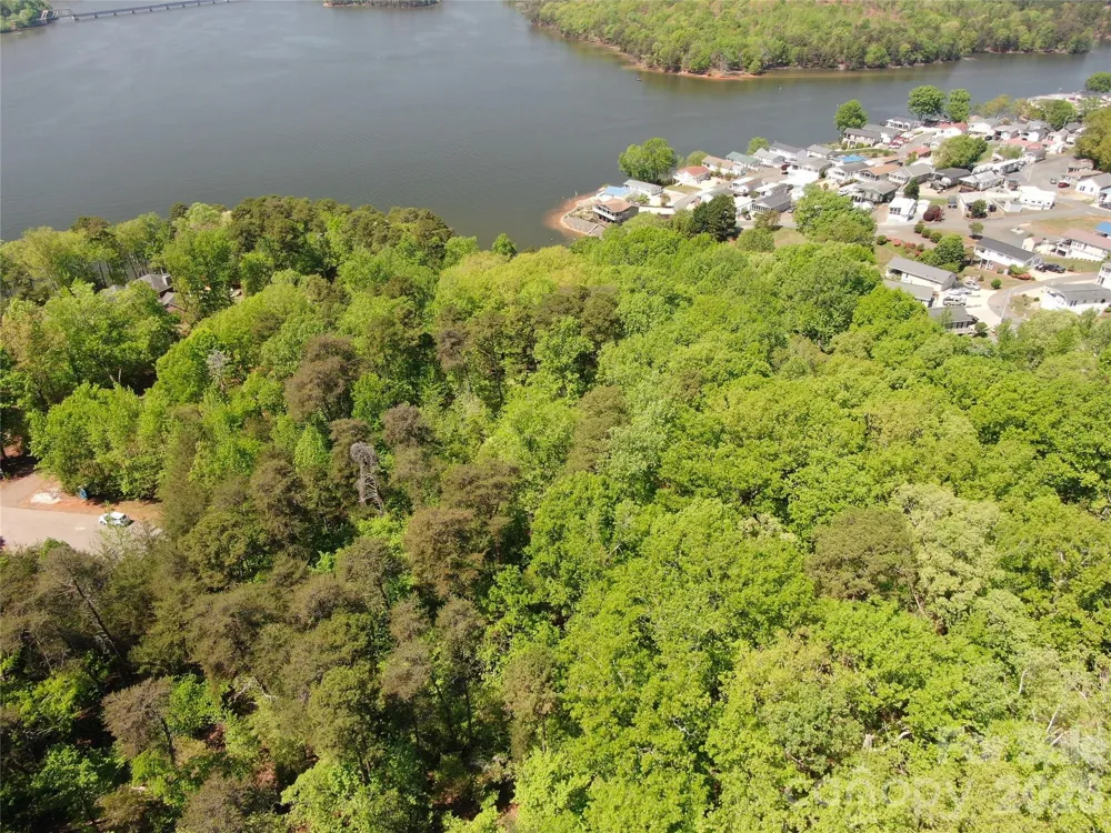 210 Kingfisher Drive New London, NC 28127