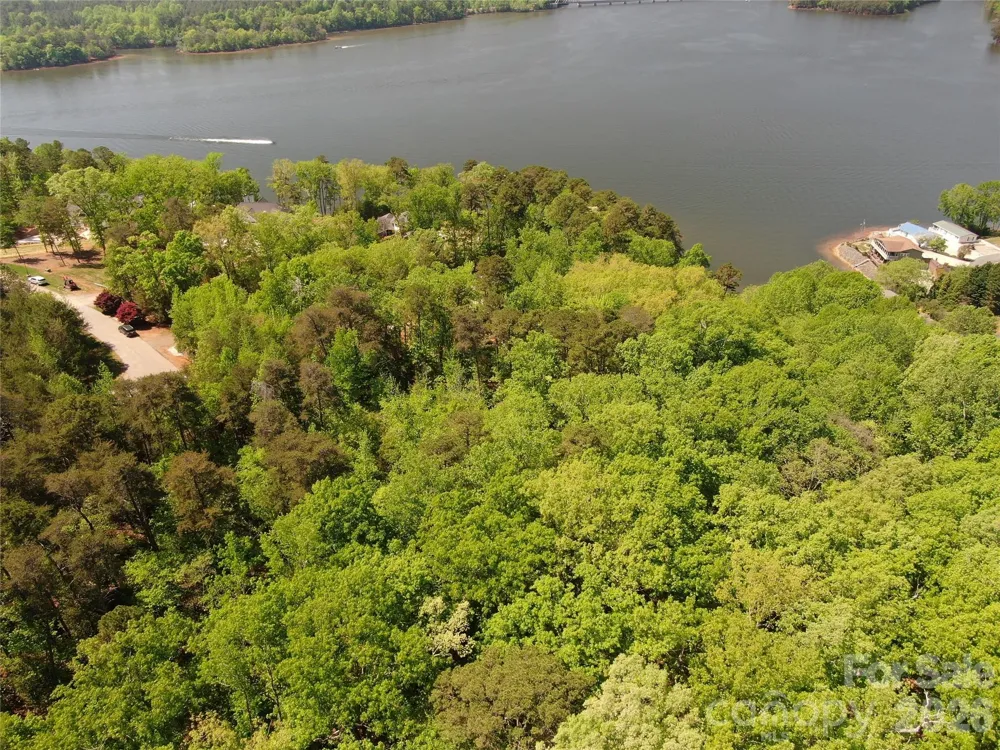 210 Kingfisher Drive New London, NC 28127