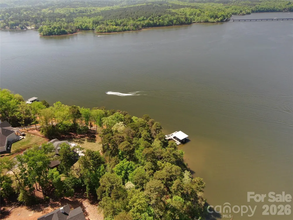 210 Kingfisher Drive New London, NC 28127