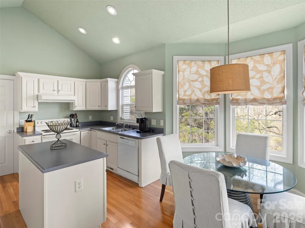 109 Poppy Lane Asheville, NC 28803