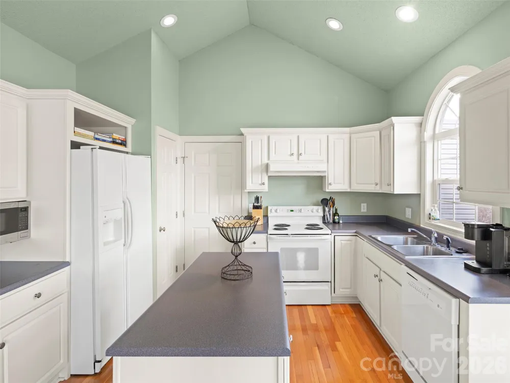 109 Poppy Lane Asheville, NC 28803