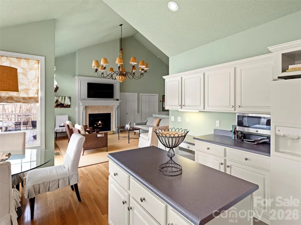 109 Poppy Lane Asheville, NC 28803