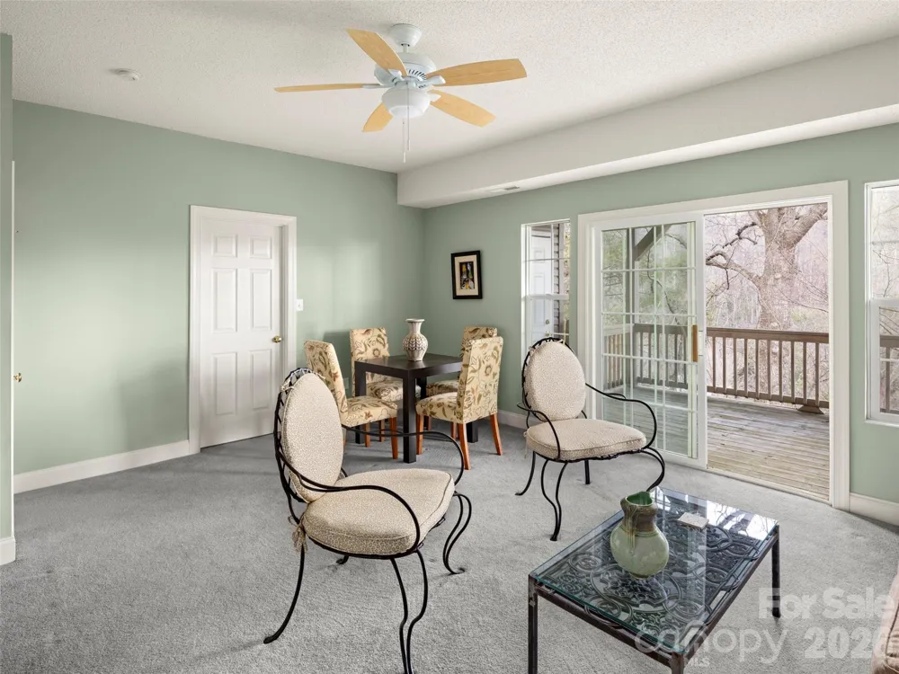 109 Poppy Lane Asheville, NC 28803