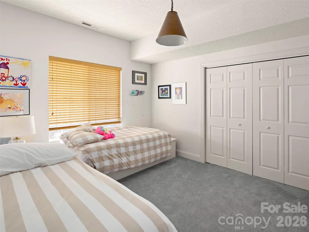 109 Poppy Lane Asheville, NC 28803